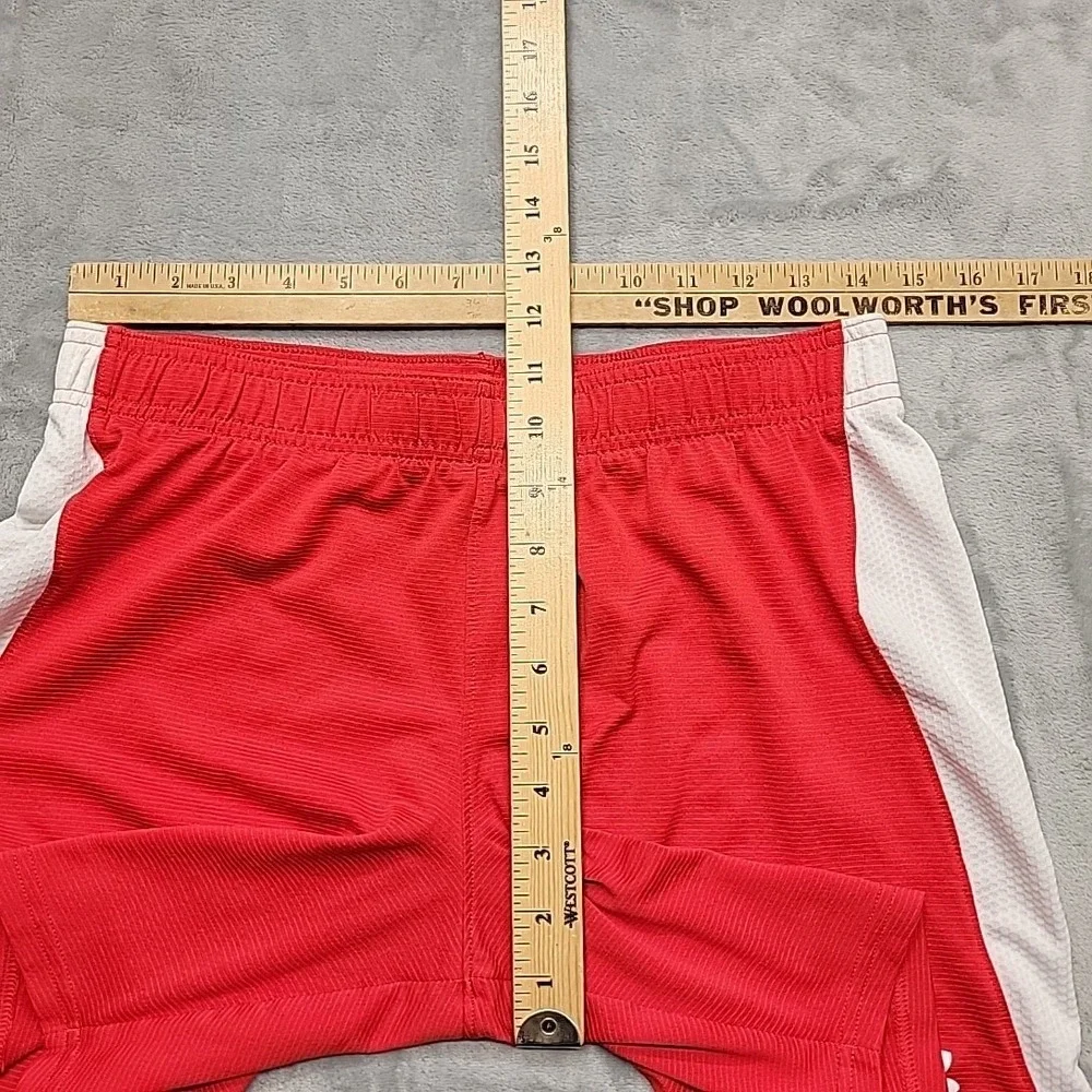 Under Armour Shorts Boys YXL Red Heatgear Athletic Gym Basketball Activewear